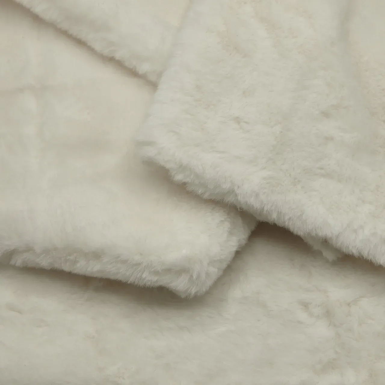 Rabbit fur plush fabric