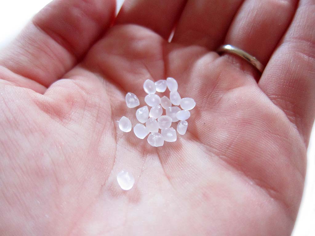 Plastic poly pellets